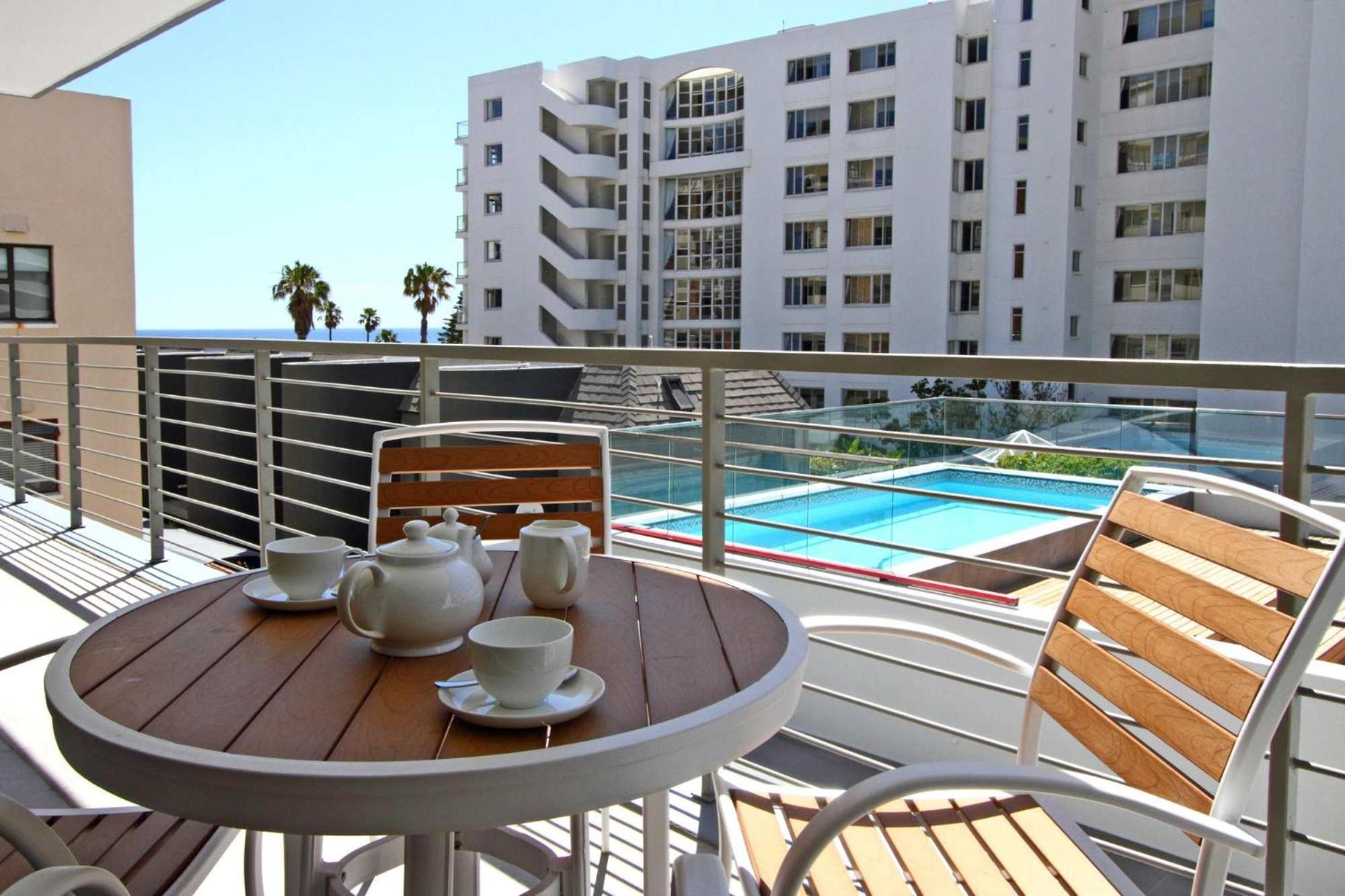 Fairmont 201 * Cape Town